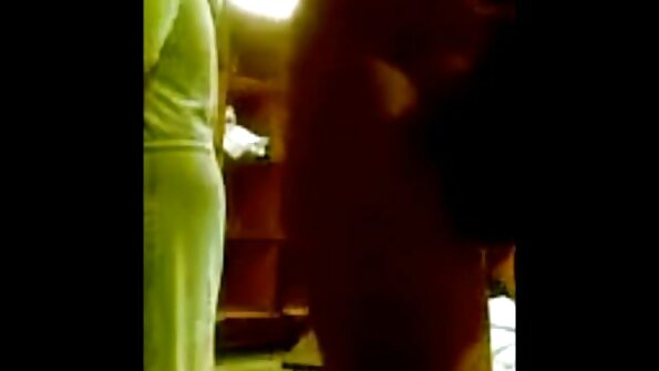ਪੇਜ ਓਵੇਨਸ ਆਪਣੀ ਸਵੇਰ ਦੀ ਸ਼ੁਰੂਆਤ ਪਹਿਲੀ ਗੁਦਾ ਪੋਰਨ ਸ਼ੂਟਿੰਗ ਨਾਲ ਕਰਦੀ ਹੈ